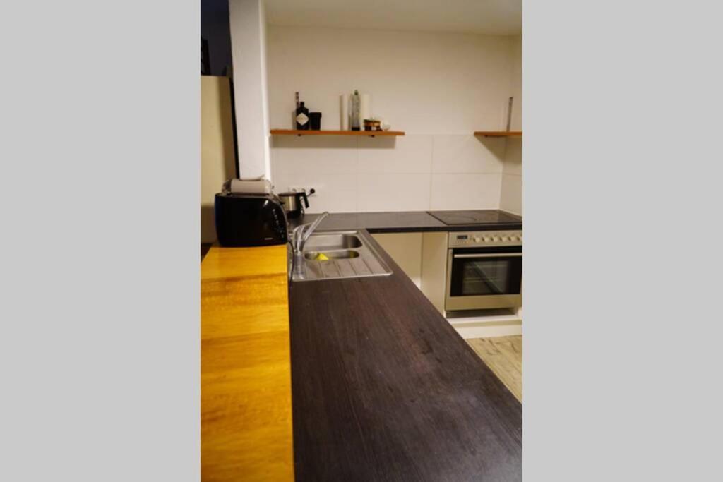 Gemuetliche 3-Zkb Wc Souterrainwohnung In Bestlage Hamburg Exterior foto