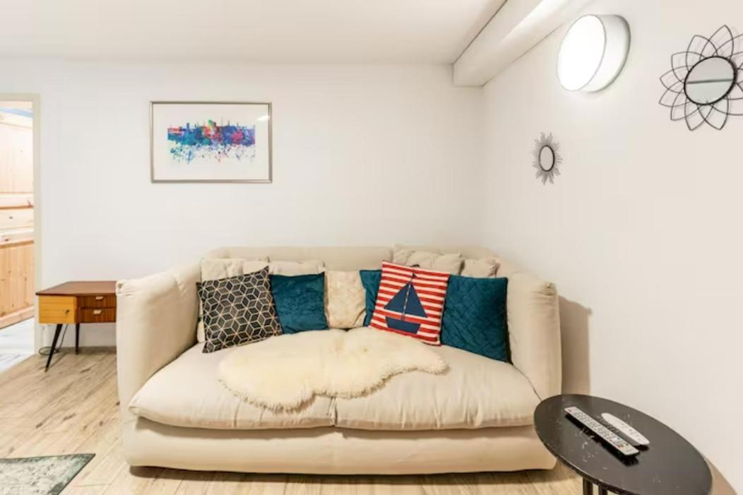 Gemuetliche 3-Zkb Wc Souterrainwohnung In Bestlage Hamburg Exterior foto