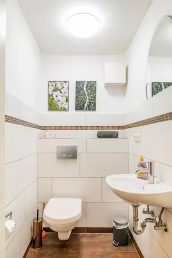 Gemuetliche 3-Zkb Wc Souterrainwohnung In Bestlage Hamburg Exterior foto