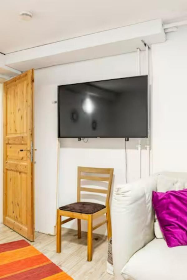 Gemuetliche 3-Zkb Wc Souterrainwohnung In Bestlage Hamburg Exterior foto